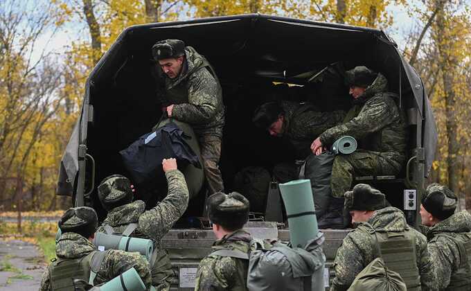 В Нижегородской области мобилизованных раненых приковывают к батарее и избивают