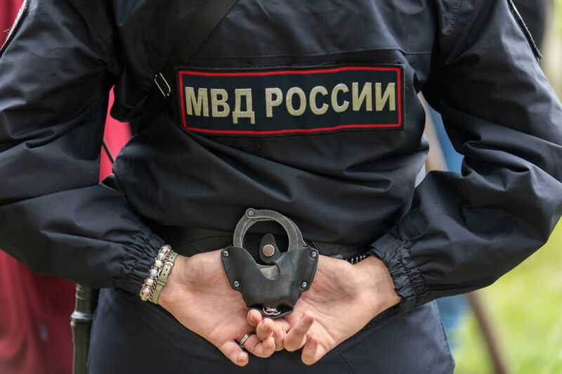 Петербургская полиция провела рейд на строительных участках, где проживают мигранты