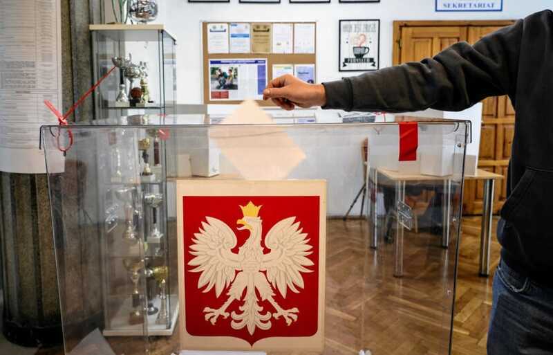 Верховный суд Польши перегружен жалобами граждан на выборы