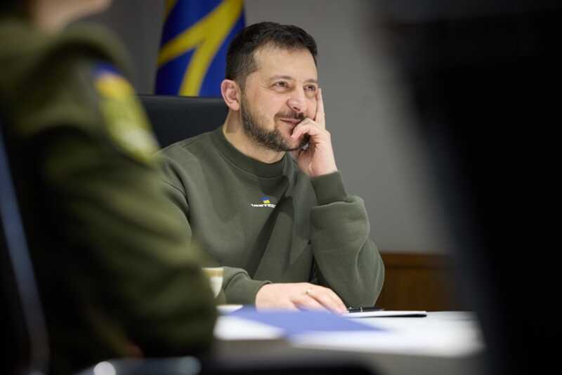 Зеленский заявил, что обсуждать территориальные вопросы он намерен исключительно с Путиным