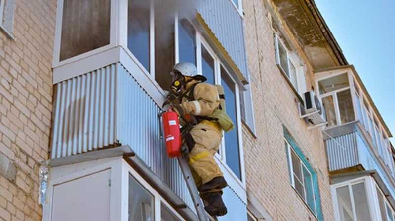 В Заречье вспыхнула квартира в жилом доме