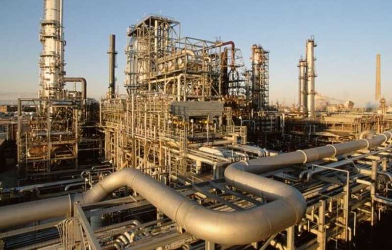 Жители Смоленской области сетуют на невыносимый запах от нефтеперерабатывающего завода