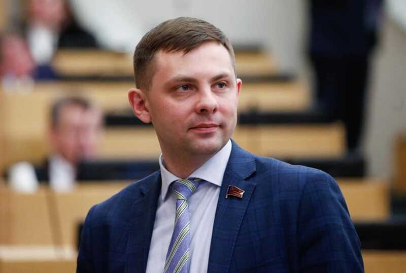 Губернаторский переворот: Гольдштейн отстранил Михайлова при содействии Кириенко