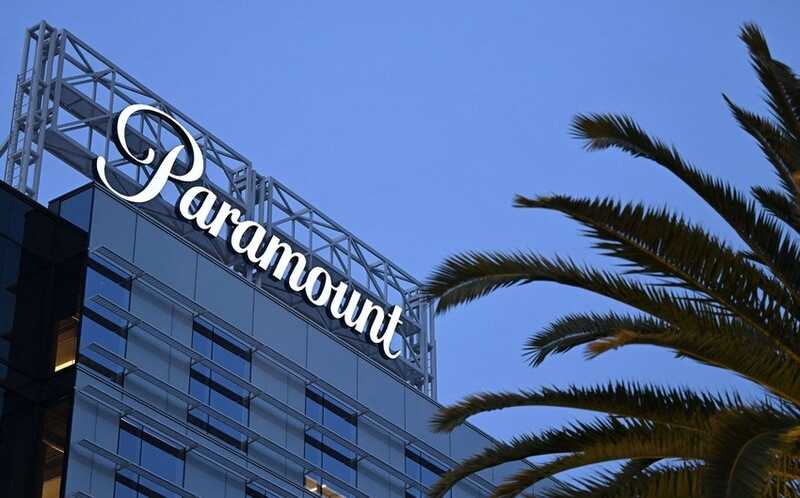 Гильдия сценаристов настаивает на проверке отмены шоу Кольбера на Paramount