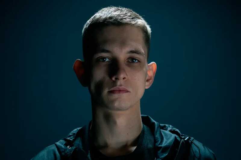 В Томске двоих мужчин арестовали за нападение на рэпера Teaky и его избиение