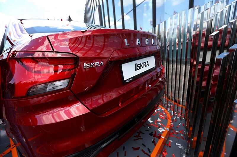 АвтоВАЗ испытывает трудности с производством: выпуск новой Lada Iskra откладывается на несколько месяцев
